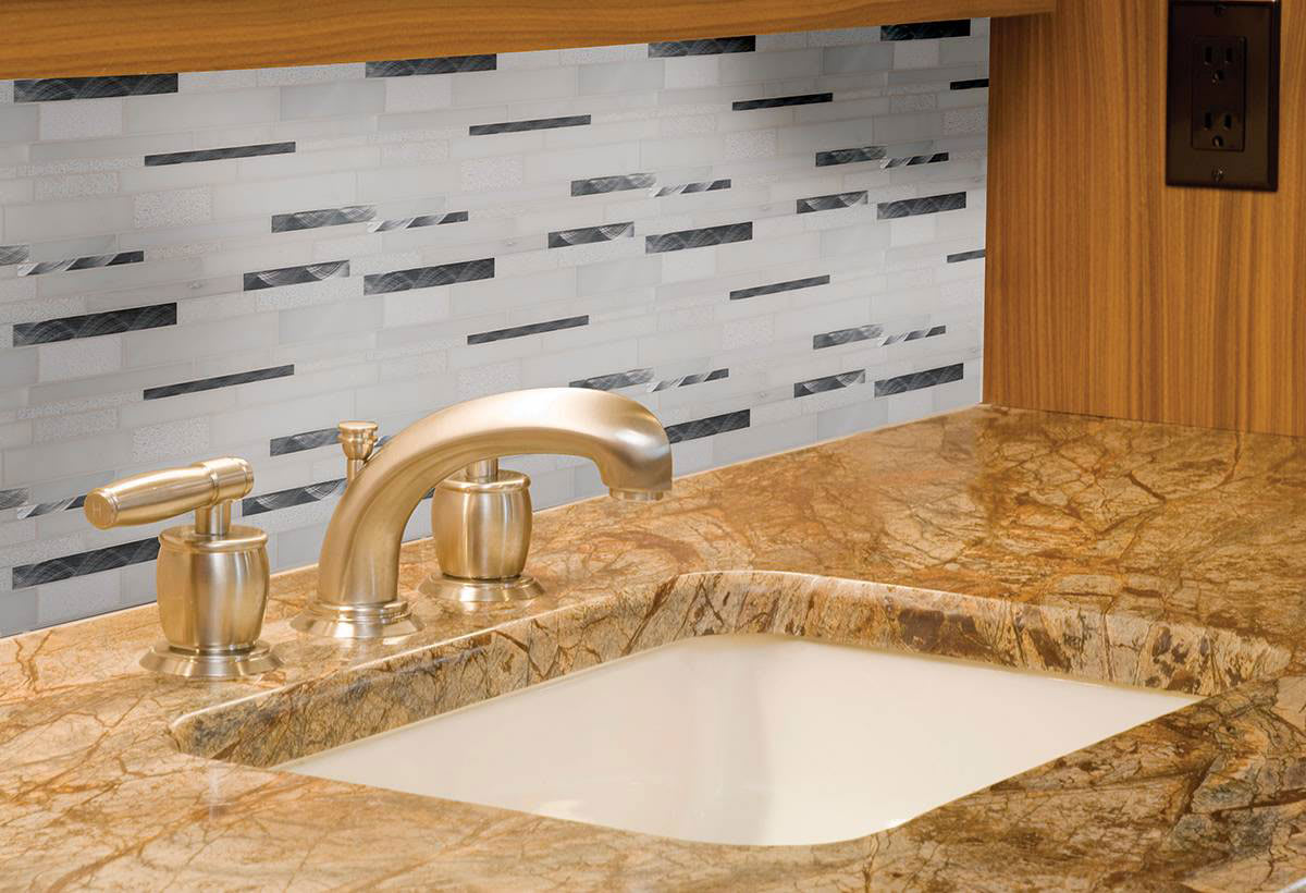 Moderno Blanco Interlocking Pattern 8mm