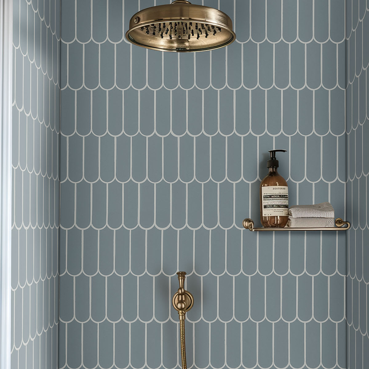 Cielo Azul Scallop Glossy