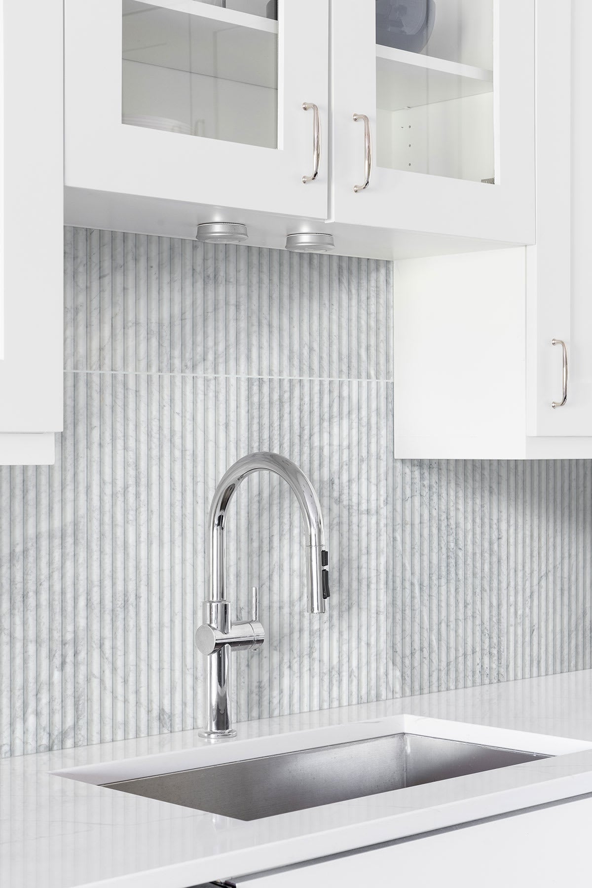 Carrara White Milano Ribbo Honed