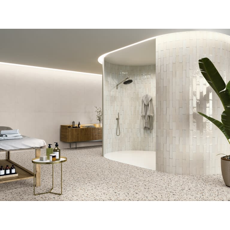CLAYTONE IVORY MT 24X47