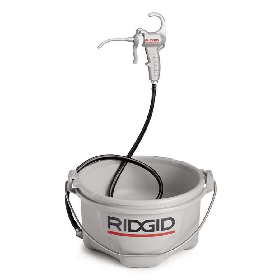 418 Oiler With 1 gal, Premium Thread Cutting Oil, 55 in L Hose, Die Cast