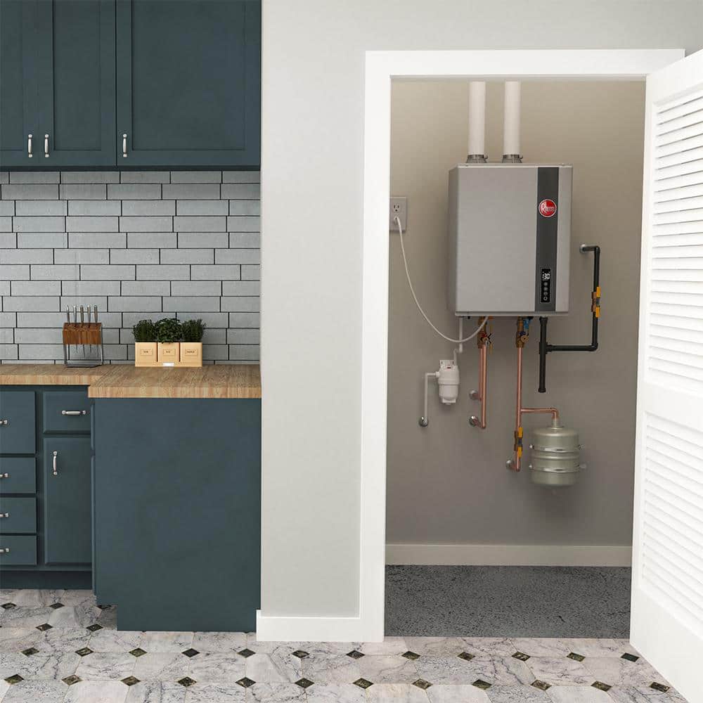 Performance Platinum 9.5 GPM Smart Super High Efficiency Indoor or Outdoor Natural Gas Tankless Water Heater