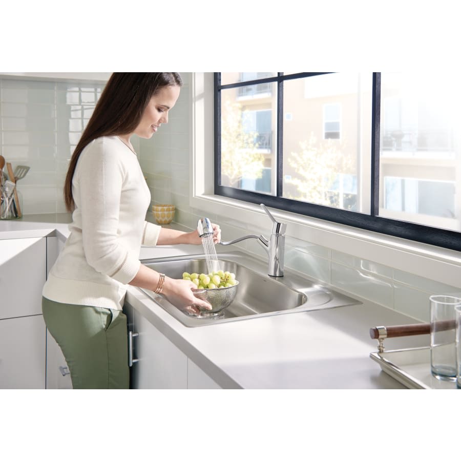 Method Single Handle Pullout Spray Kitchen Faucet with Duralock⢠Technology