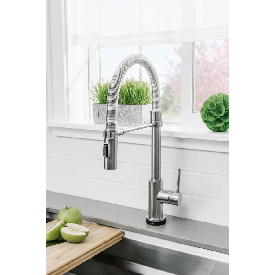 Trinsic Pre-Rinse Pull-Down Kitchen Faucet with On/Off Touch Activation, Magnetic Docking Spray Head - Limited Lifetime Warranty (5 Year on Electronic Parts)