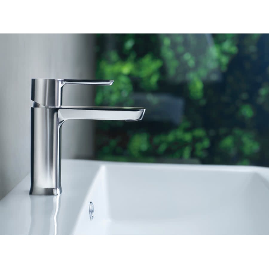 Modern 1 GPM Single Hole Bathroom Faucet with Push Pop-Up Drain Assembly