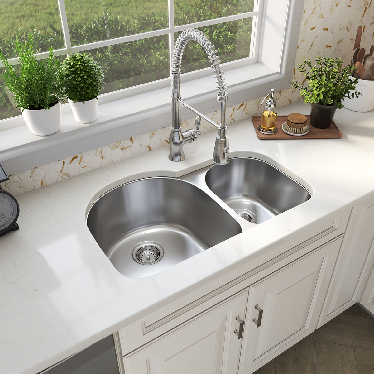 Calacatta Gold Matte 2" Hexagon