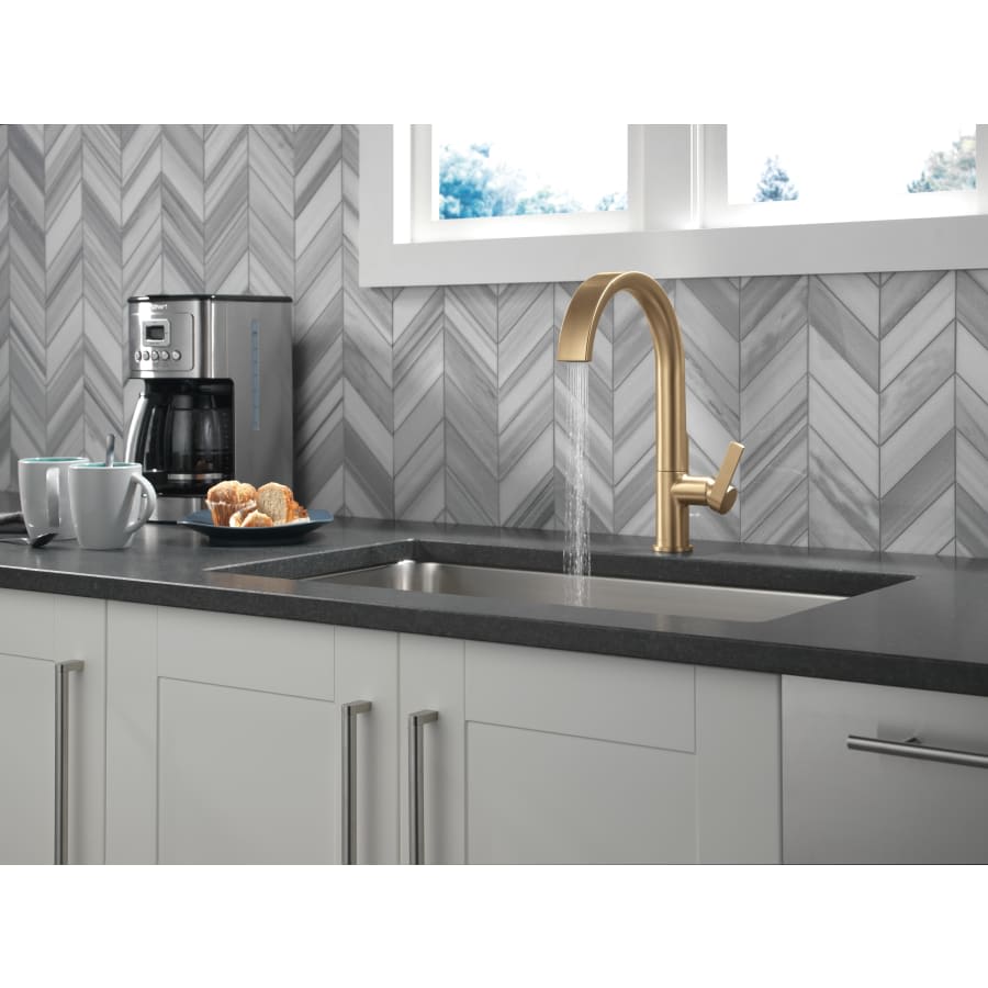 Keele 1.8 GPM Single Hole Pull Down Kitchen Faucet MagnaTite and Touch-Clean Technology