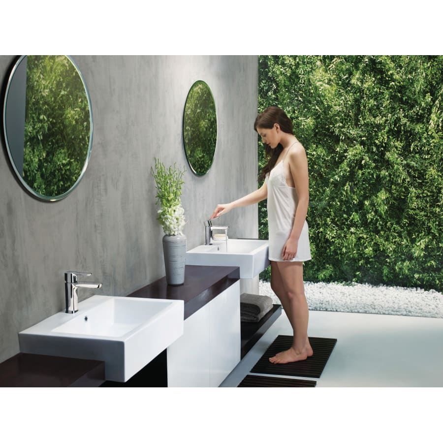 Modern 1.2 GPM Single Hole Bathroom Sink Faucet with Push Pop-up Drain