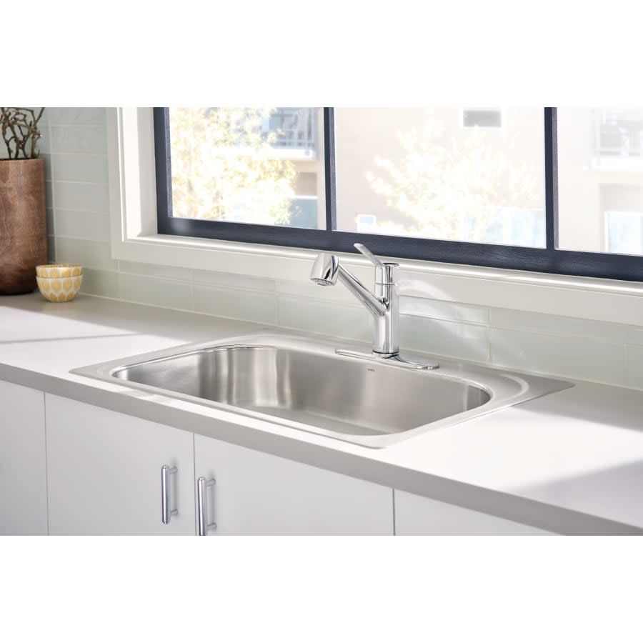 Method Single Handle Pullout Spray Kitchen Faucet with Duralock⢠Technology