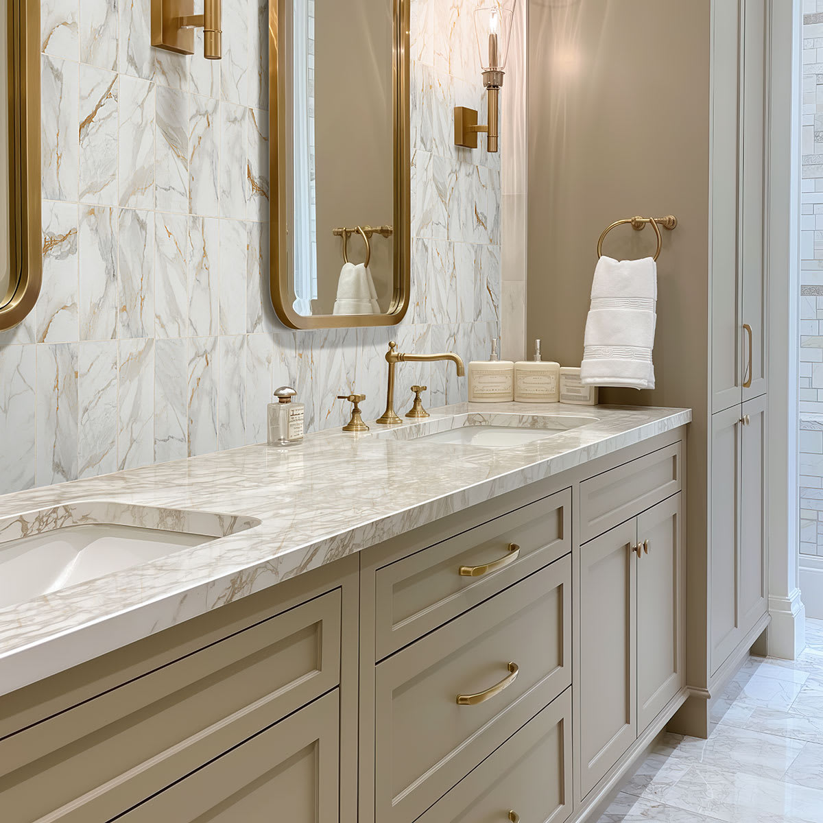 Calacatta Gold Matte Subway Tile