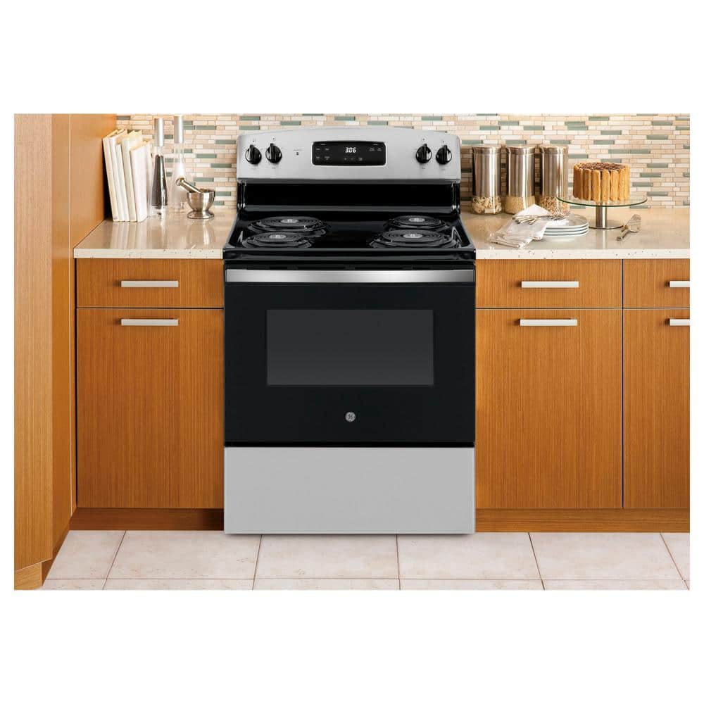 Ge® 30" Free-Standing Electric Range
