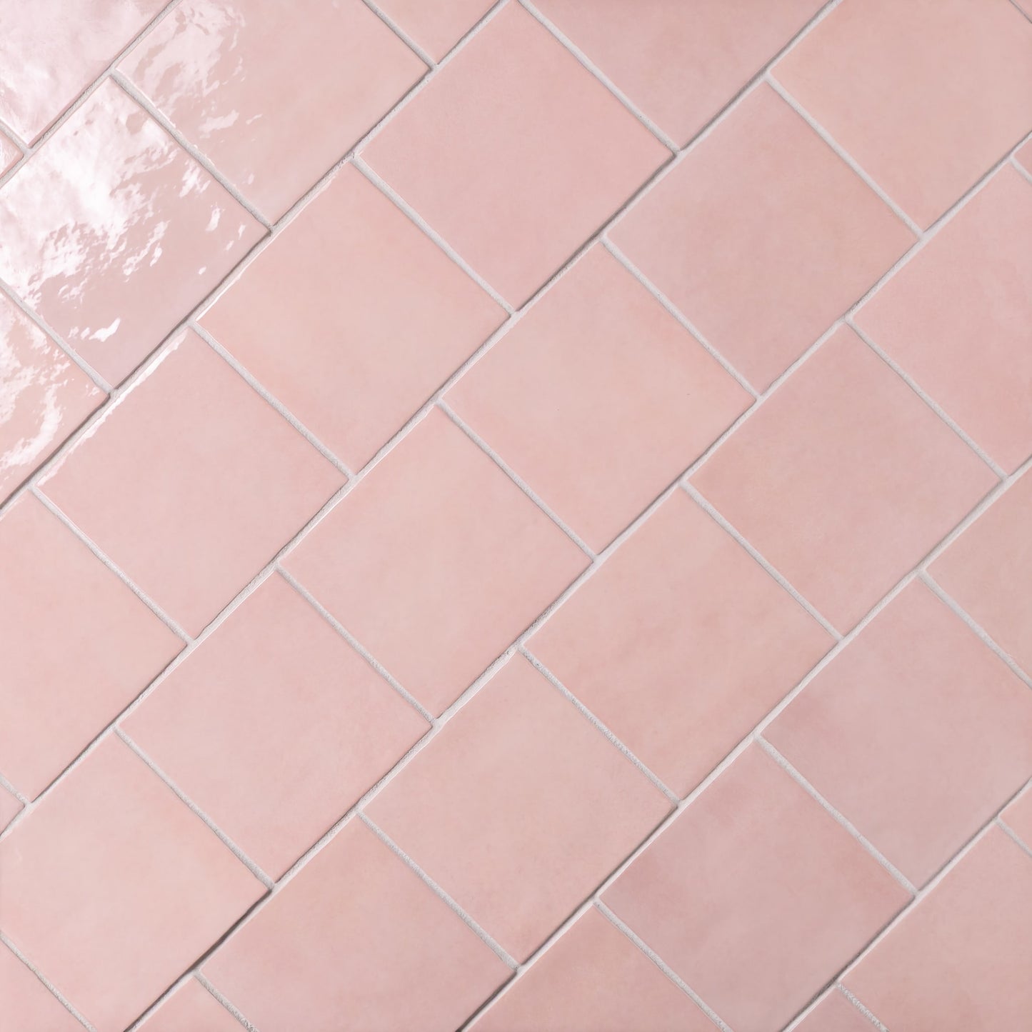 Cloé 5X5 Glossy Ceramic Tile in Pink