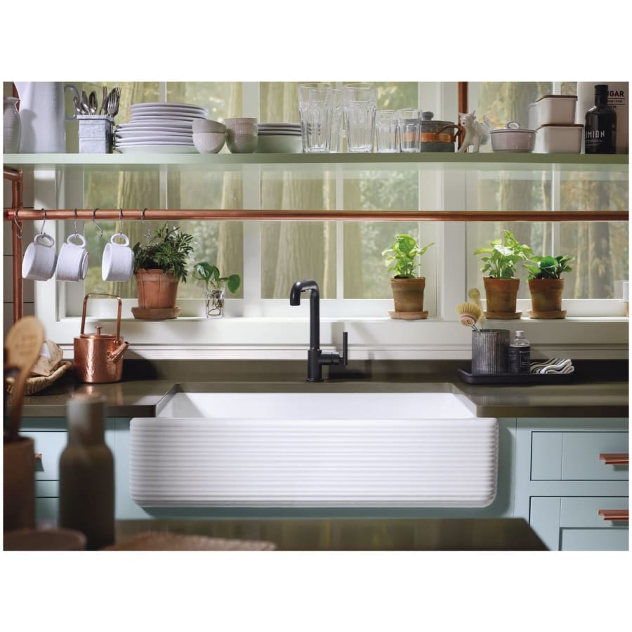Purist 1.5 GPM Single Hole Pull Out Kitchen Faucet