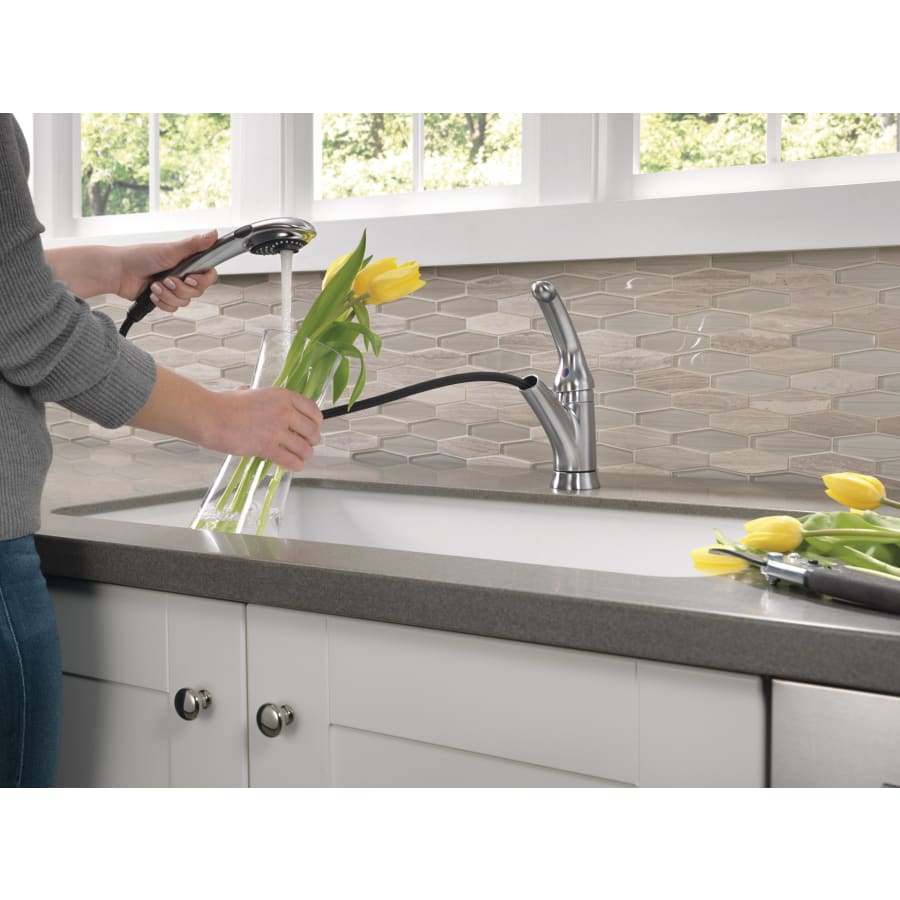 Signature Pull-Out Kitchen Faucet with Optional Base Plate - Includes Lifetime Warranty