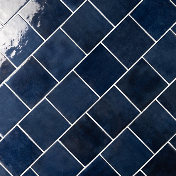 Cloé 5X5 Glossy Ceramic Tile in Blue
