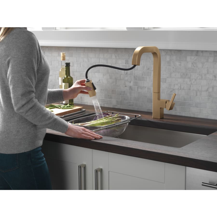 Junction 1.8 GPM Single Hole Pull Down Kitchen Faucet With MagnaTite and Touch-Clean Technology