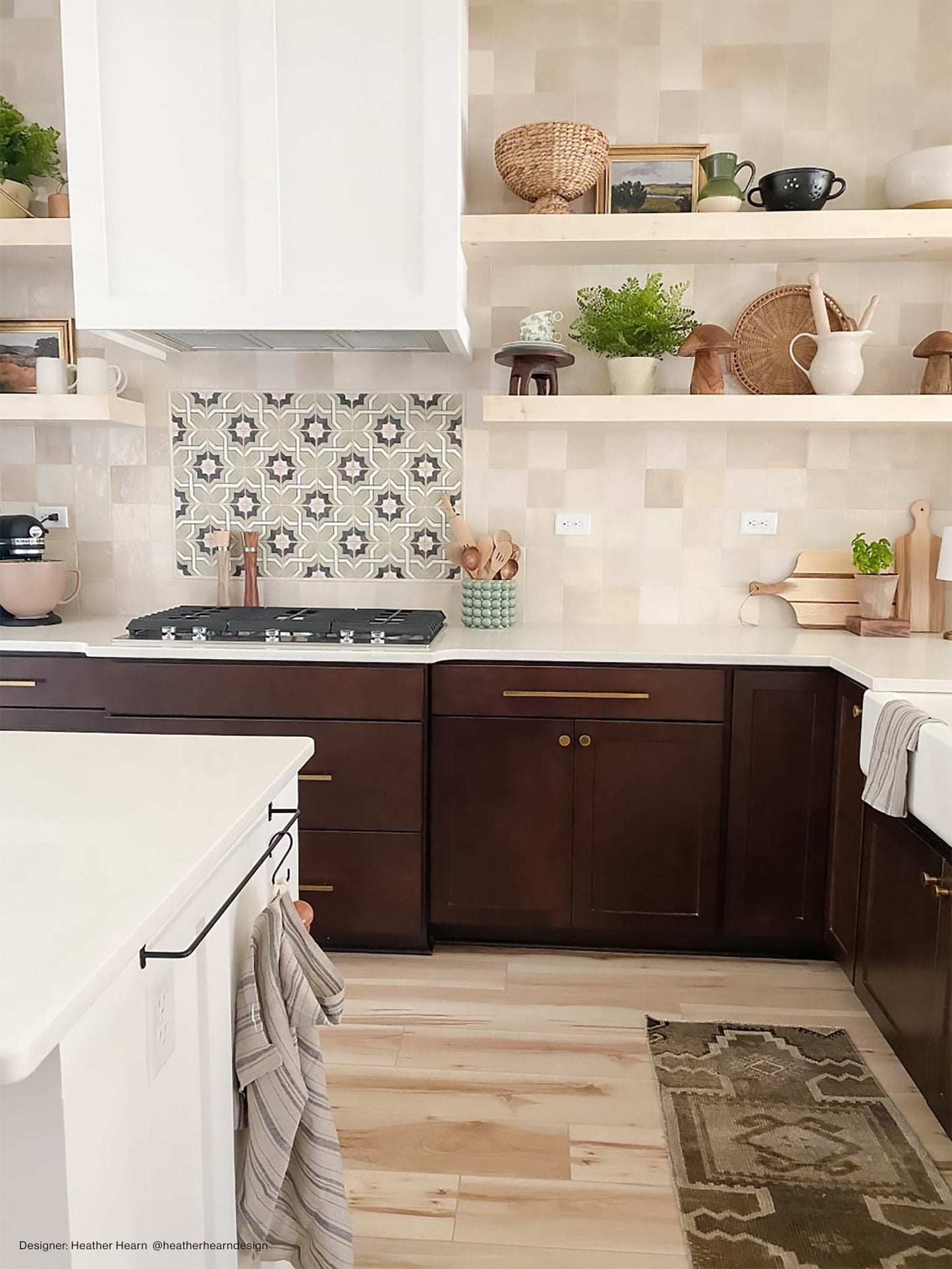 Cloé 5X5 Glossy Ceramic Tile in Creme