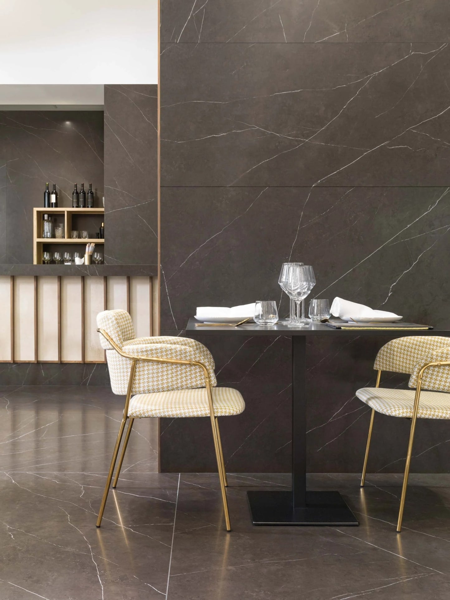 Liem Dark Polished