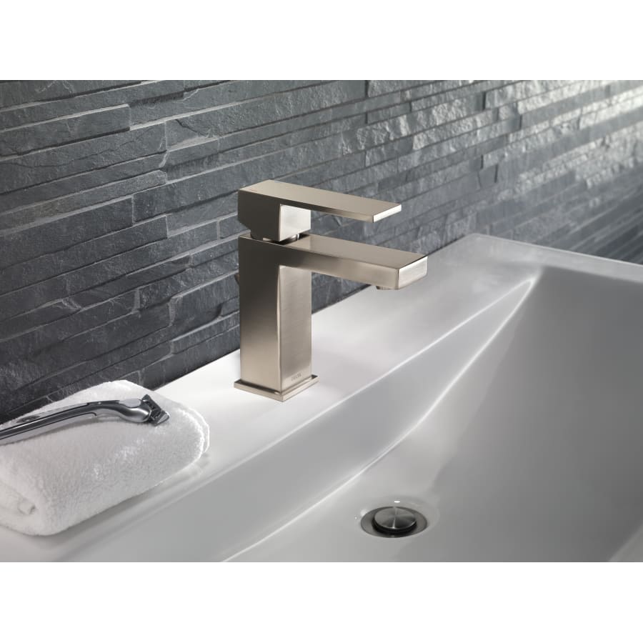 Modern 1.2 GPM Single Hole Bathroom Faucet with 50/50 Pop-Up Drain Assembly - Includes Lifetime Warranty