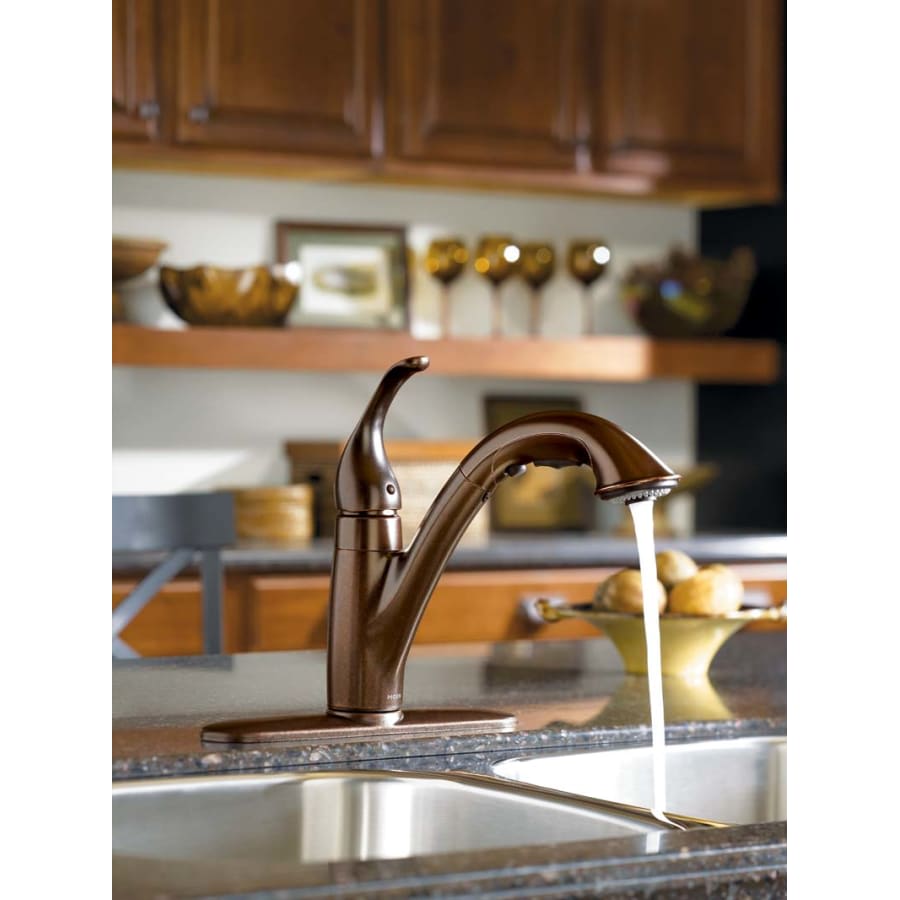 Camerist Single Handle Kitchen Faucet with Pullout Spray