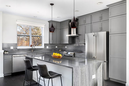 PLATINUM GRAY QUARTZITE
