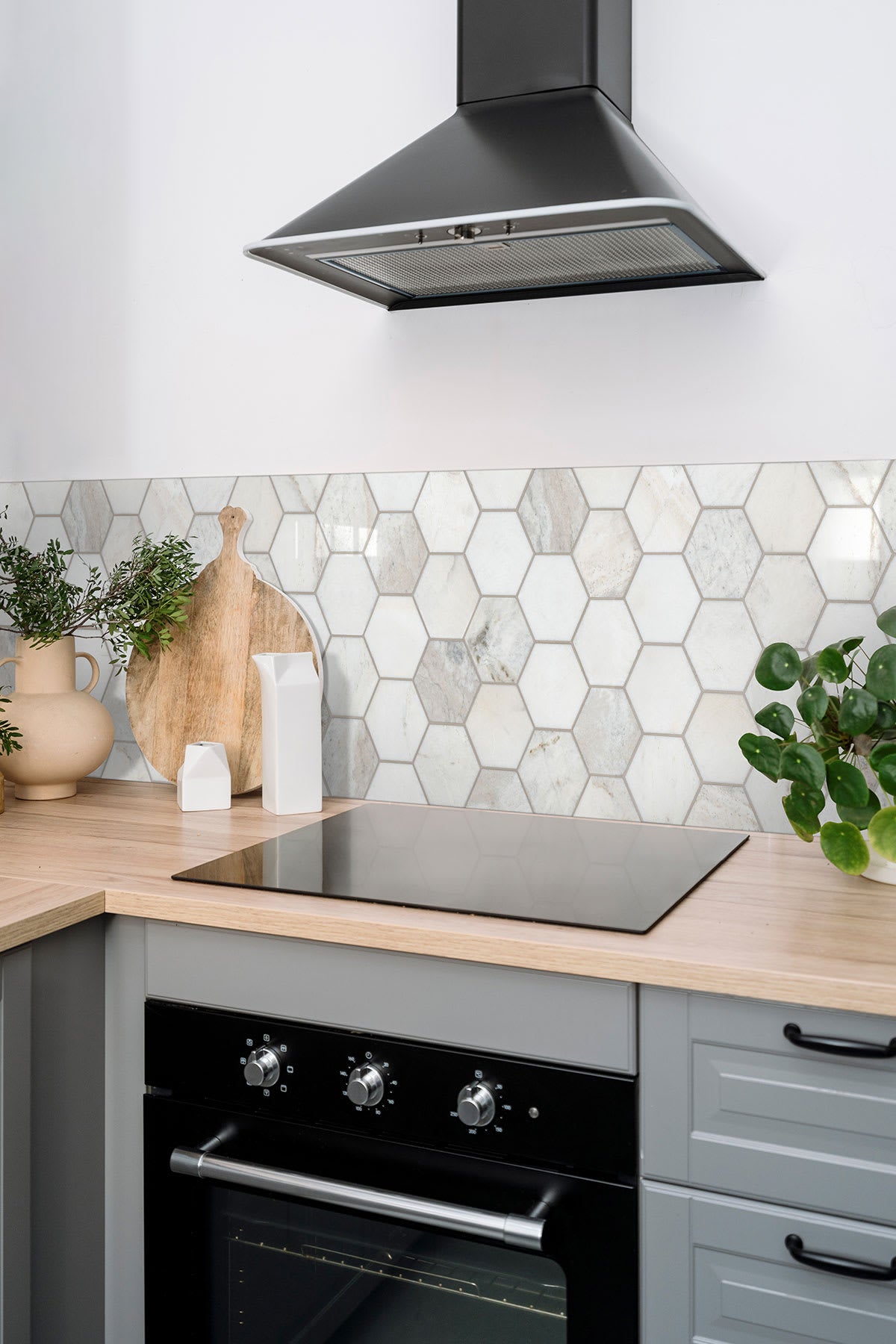 Arabescato Venato White 5" Hexagon Honed