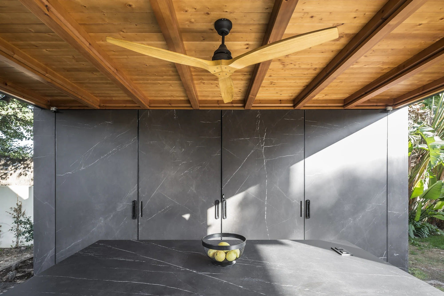 Liem Black Pol