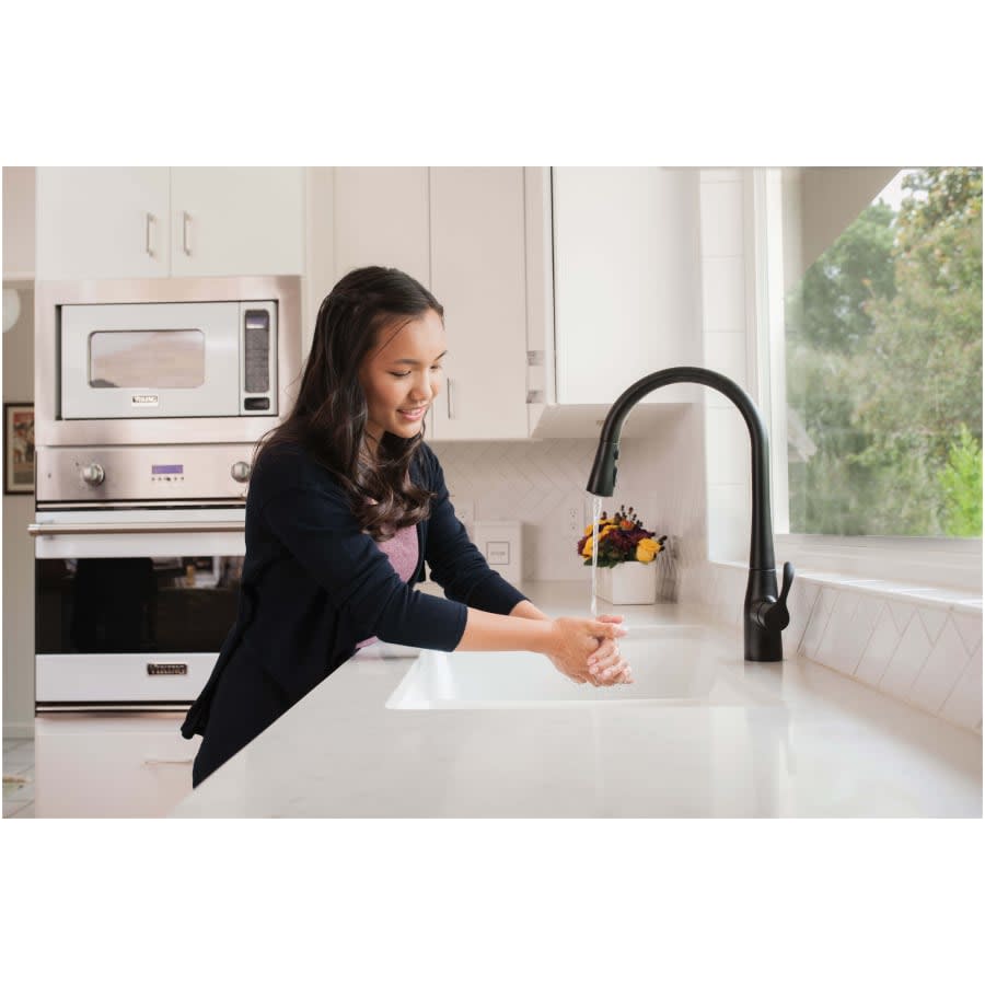 Simplice 1.5 GPM Single Hole Pull Down Kitchen Faucet - Includes Escutcheon