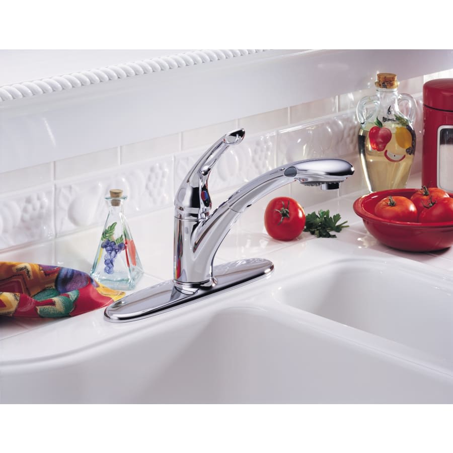 Signature Pull-Out Kitchen Faucet with Optional Base Plate - Includes Lifetime Warranty