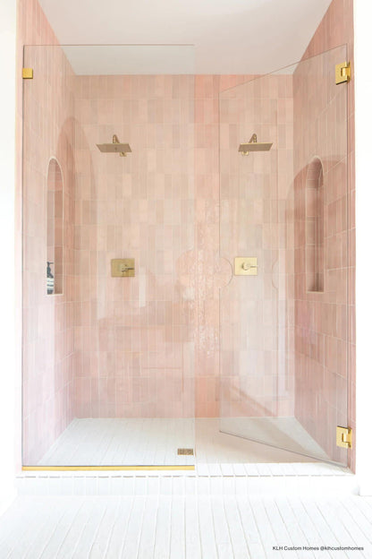 Cloé 2.5X8 Glossy Ceramic Tile in Pink