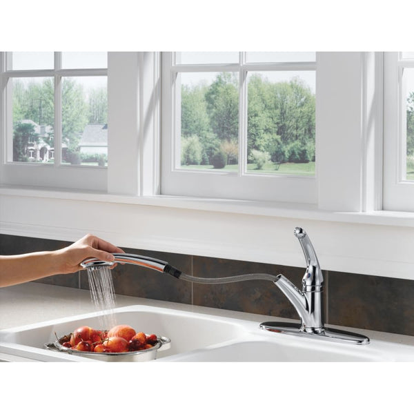 Signature Pull-Out Kitchen Faucet with Optional Base Plate - Includes Lifetime Warranty