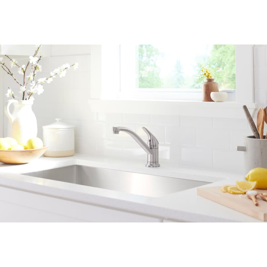 Jolt 1.5 GPM Single Hole Kitchen Faucet - Includes Escutcheon