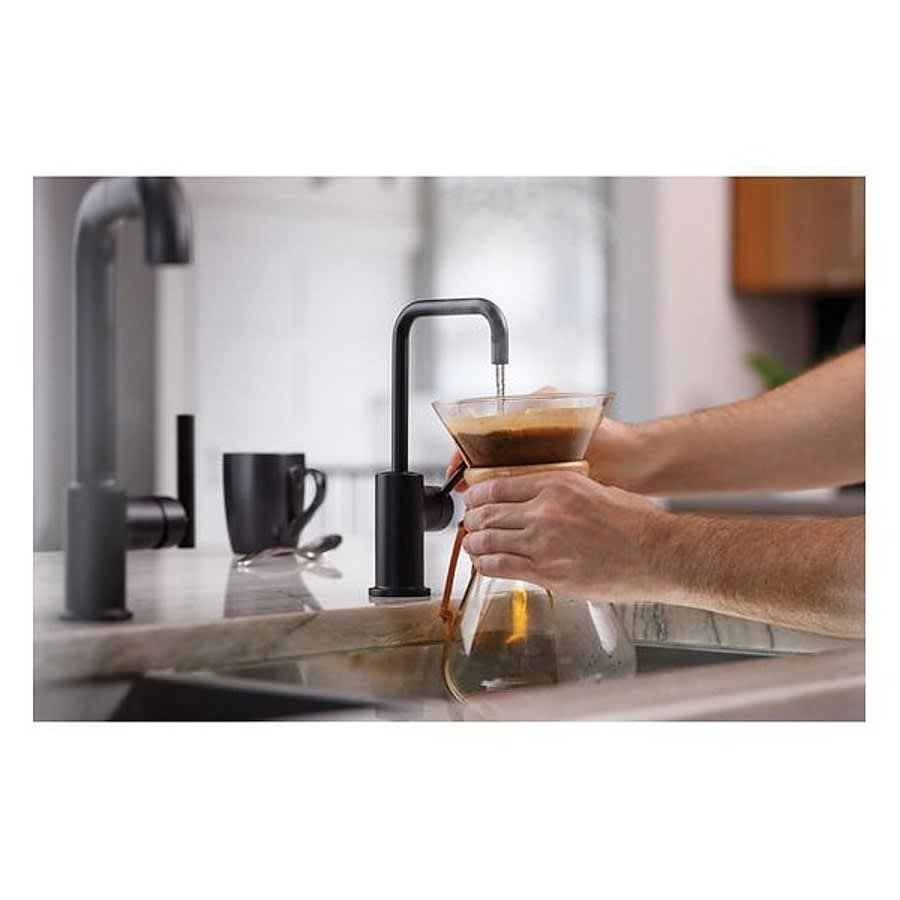 Modern Water Dispenser, Lever Handle, Matte Black