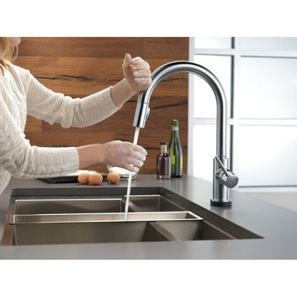 Trinsic Pull-Down Kitchen Faucet with On/Off Touch Activation, Magnetic Docking Spray Head - Includes Lifetime Warranty (5 Year on Electronic Parts)