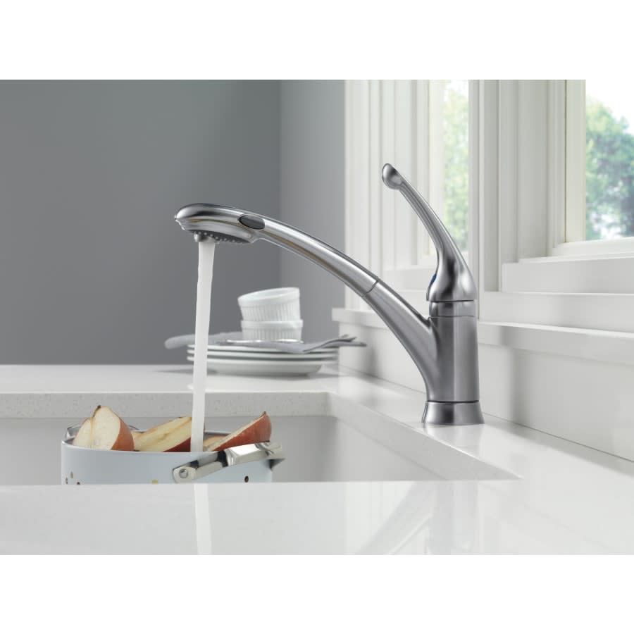 Signature Pull-Out Kitchen Faucet with Optional Base Plate - Includes Lifetime Warranty