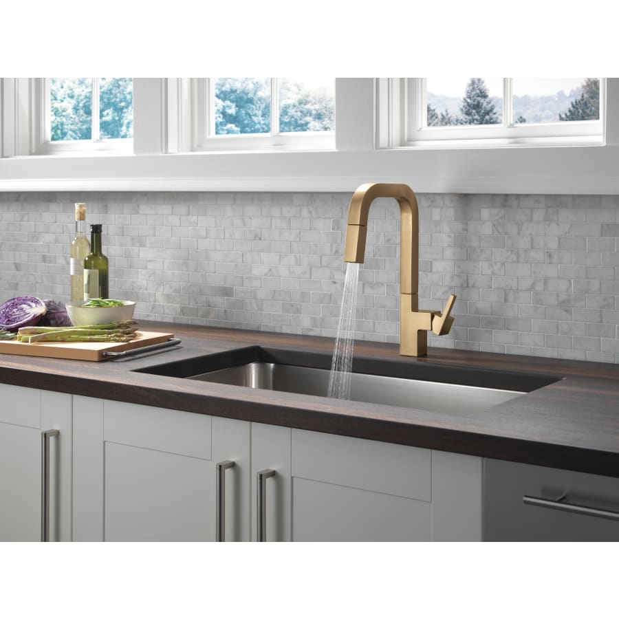 Junction 1.8 GPM Single Hole Pull Down Kitchen Faucet With MagnaTite and Touch-Clean Technology