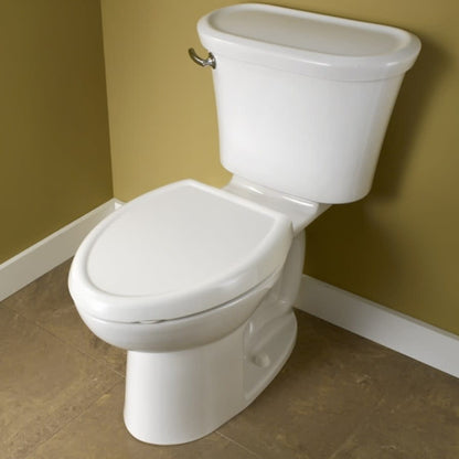 Cadet 3 Slow Close Round Front Toilet Seat & Cover, with Everclean Surface