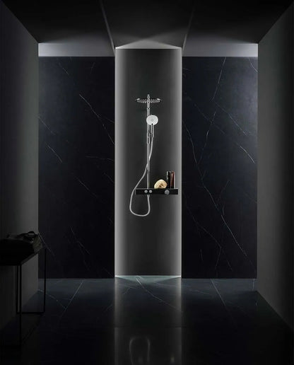 Liem Black Nature