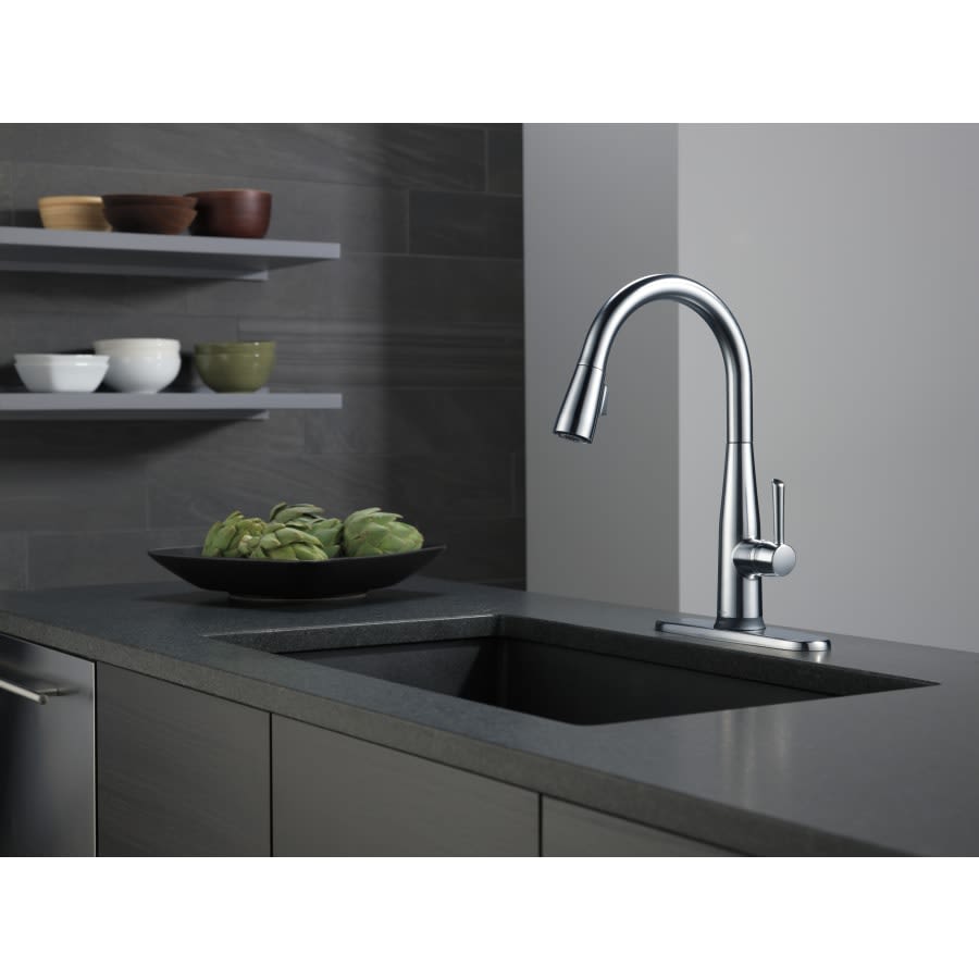 Essa Pull-Down Kitchen Faucet with On/Off Touch Activation and Magnetic Docking Spray Head