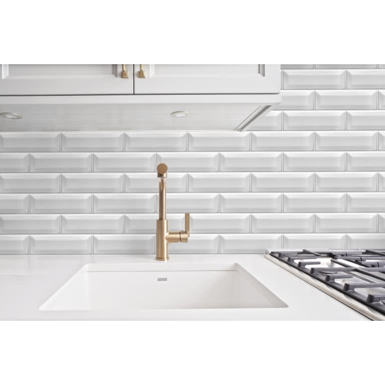 KINETIC WHITE GL BEV MO/1112
