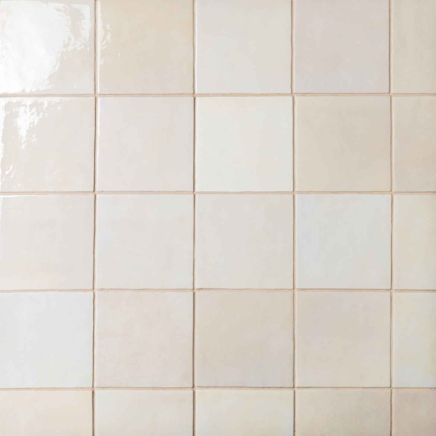 Cloé 5X5 Glossy Ceramic Tile in Creme