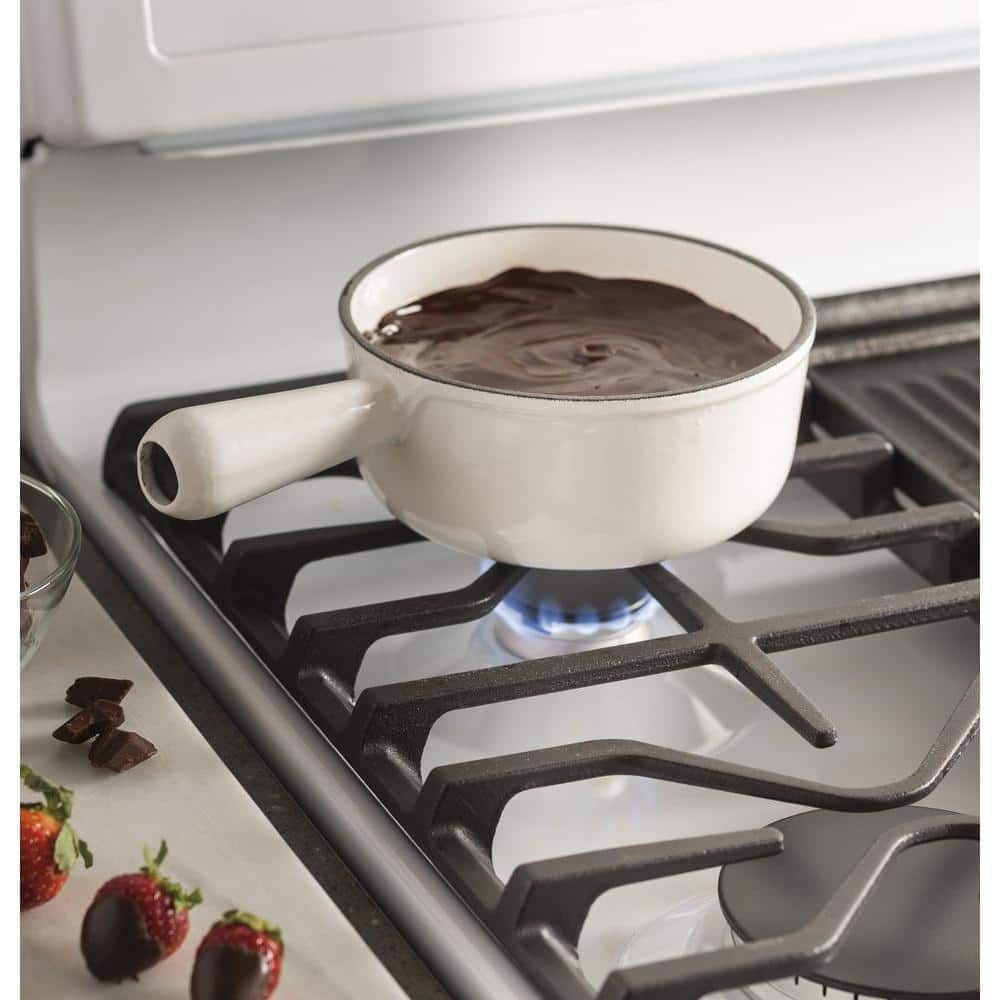 Ge® 30" Free-Standing Gas Range