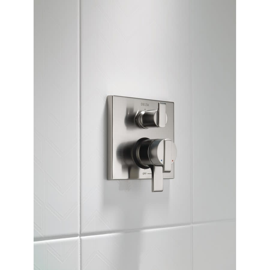 Ara 17 Series Pressure Balanced Valve Trim with Integrated Volume Control and 3 Function Diverter for Two Shower Applications - Less Rough-In