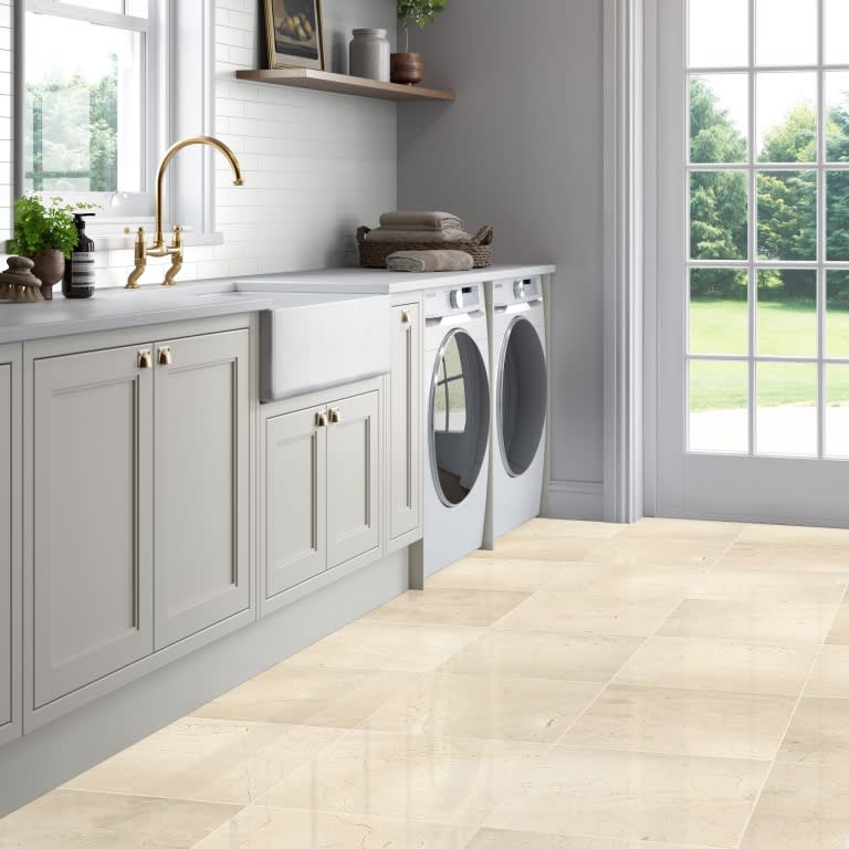 CREMA MARFIL PLUS PL 18X18