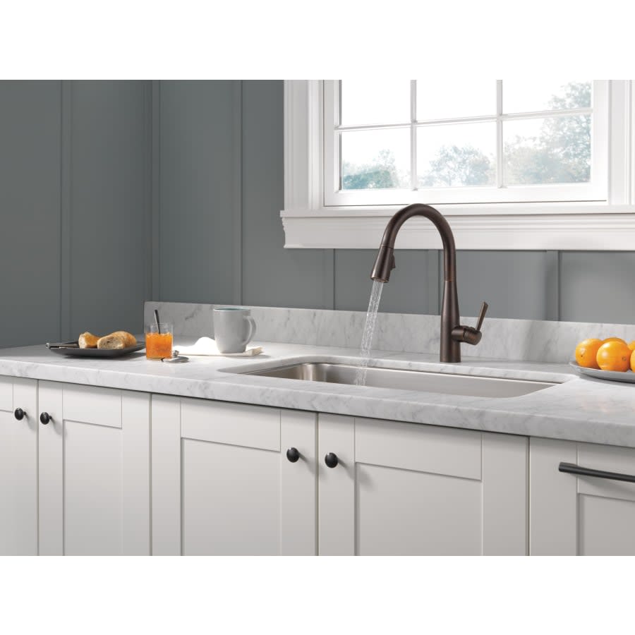 Essa Pull-Down Kitchen Faucet with Magnetic Docking Spray Head - Includes Lifetime Warranty