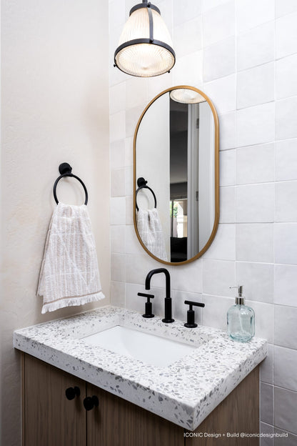 Cloé 5X5 Glossy Ceramic Tile in White