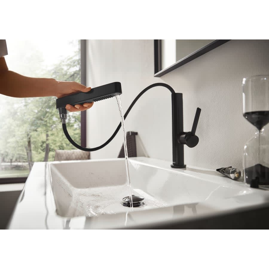 Finoris 1.2 GPM Single Hole Pull Out Multi-Spray Bathroom Faucet