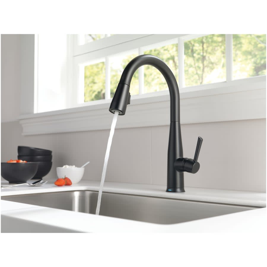 Essa Pull-Down Kitchen Faucet with On/Off Touch Activation and Magnetic Docking Spray Head