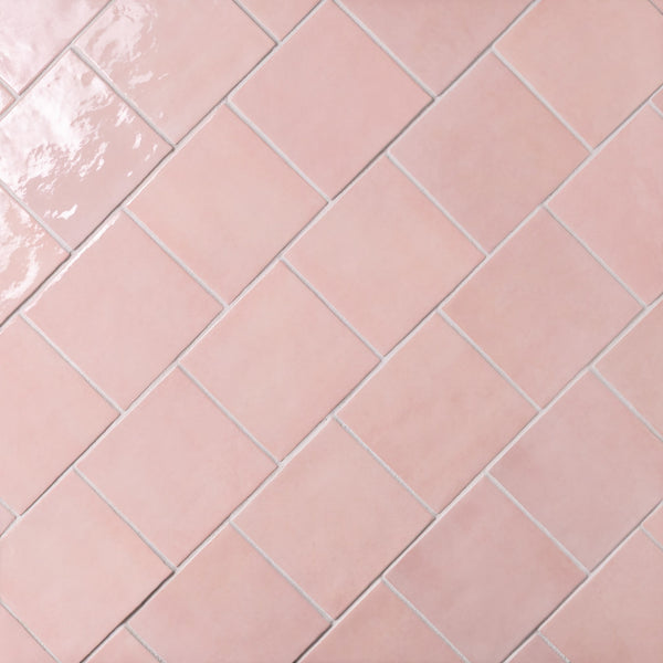 Cloé 5X5 Glossy Ceramic Tile in Pink