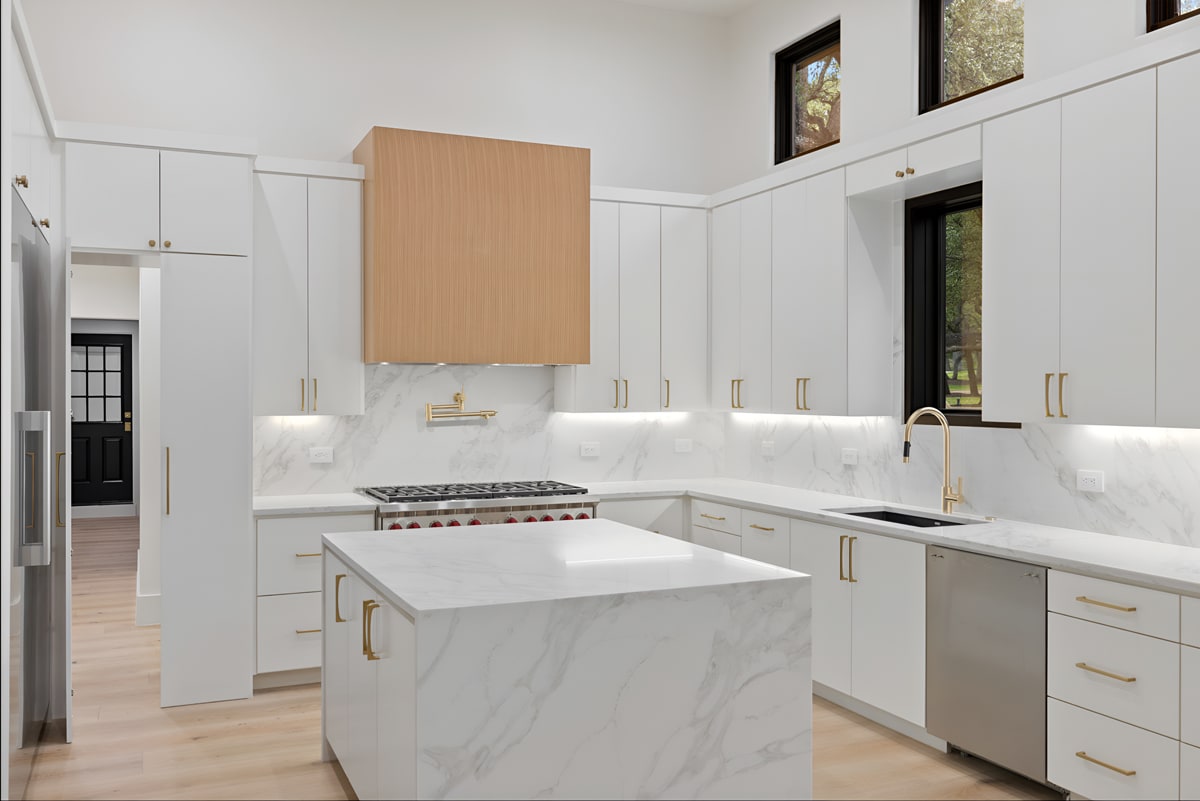 Regal Arabescato Gold Super Jumbo (Bookmatched)
